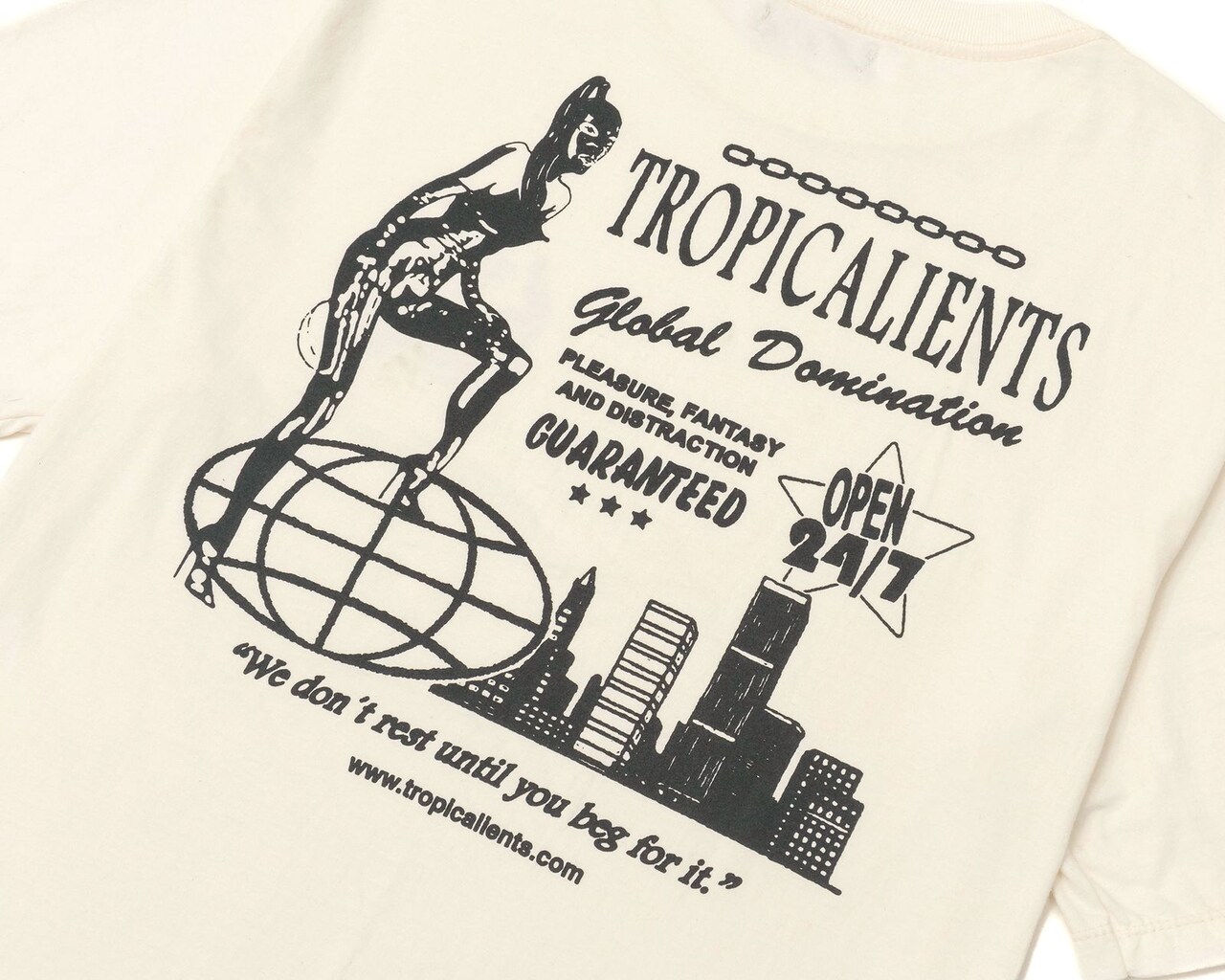Camiseta Tropicalients Global Domination Off White