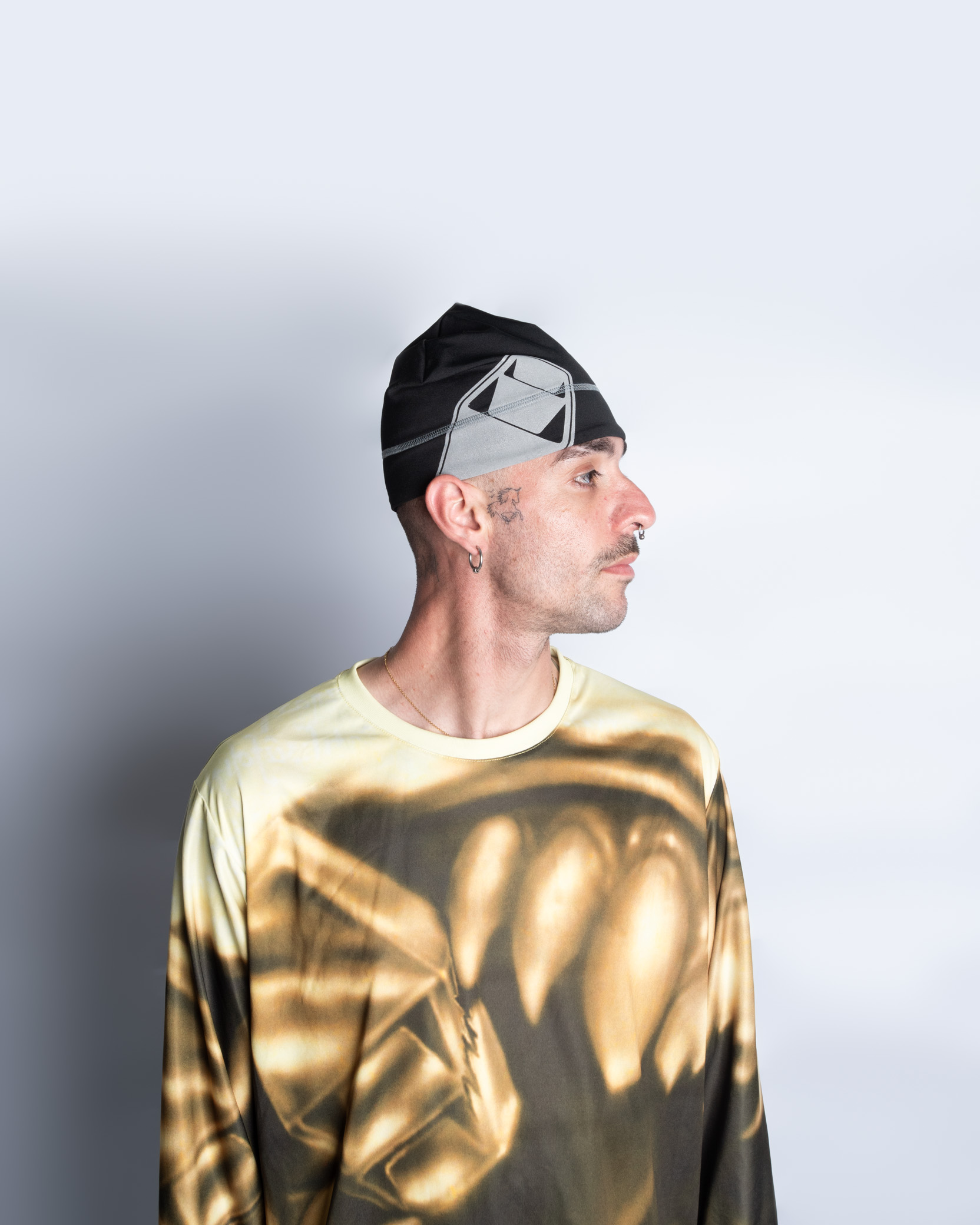 Touca Refletiva Block Logo Bold Breu