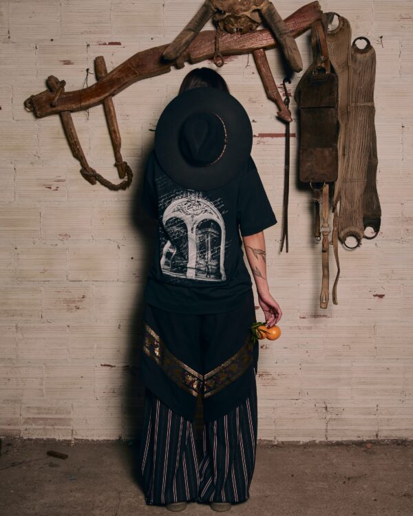 Camiseta Block x Down Jacquards Casarões Preta